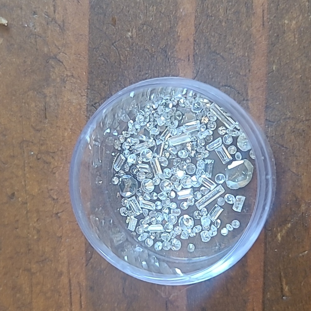 3.5 carat melee diamonds